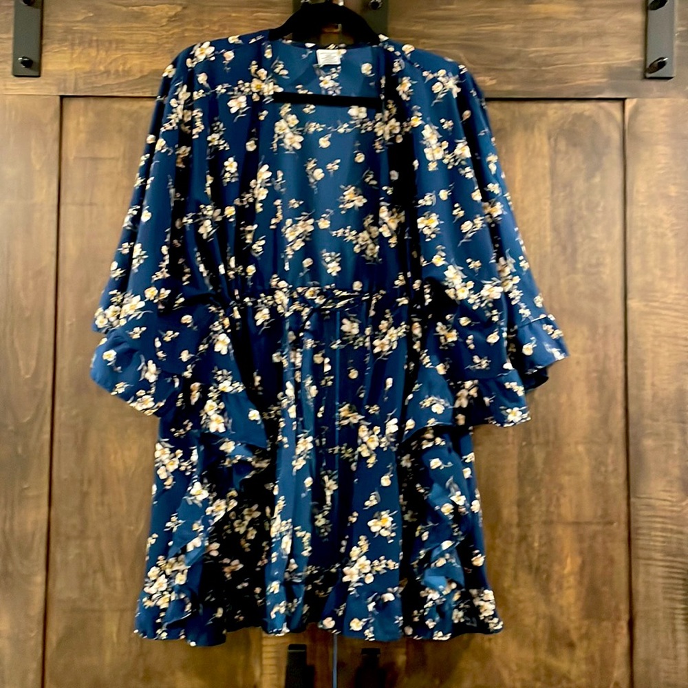 LG/XLG Kimono Navy with Floral details